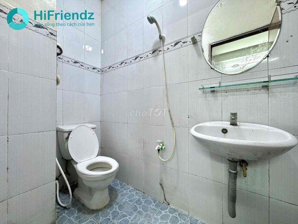 STUDIO BAN CÔNG GẦN HCMUE, SGU, MÁY LẠNH