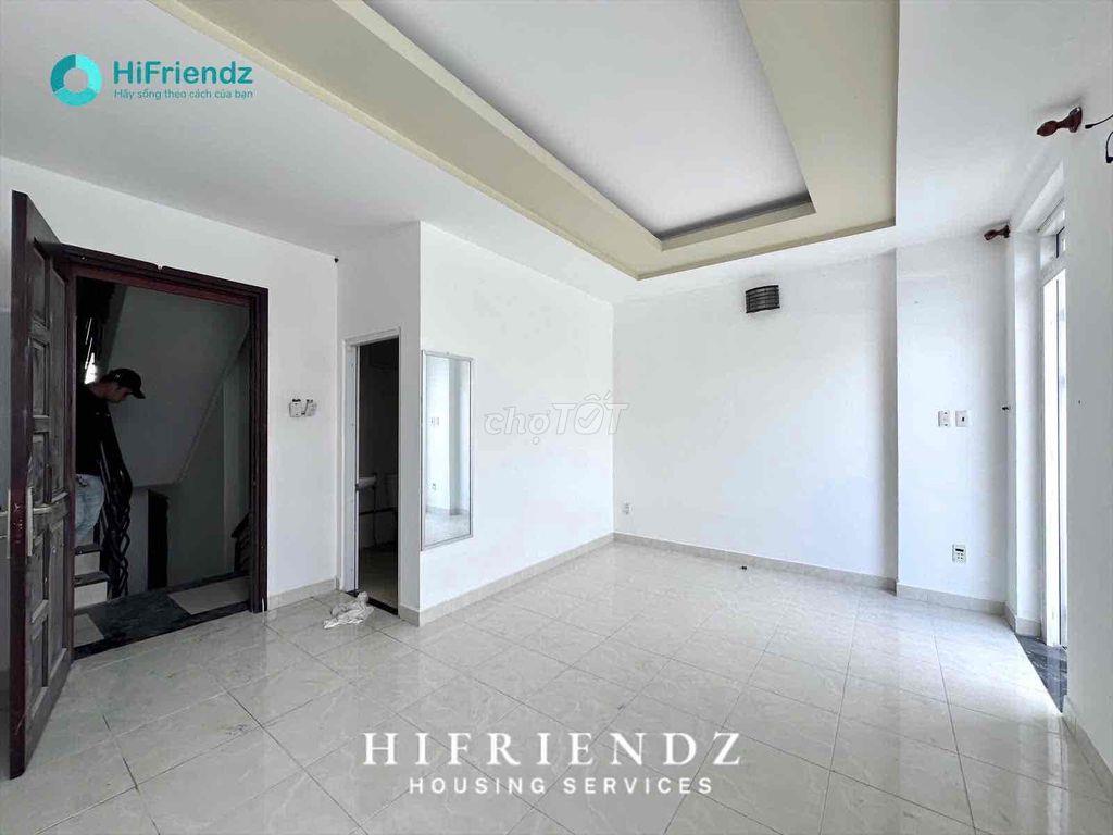 STUDIO BAN CÔNG - TRỐNG SẴN - GẦN UEH, VHU SẴN MÁY LẠNH