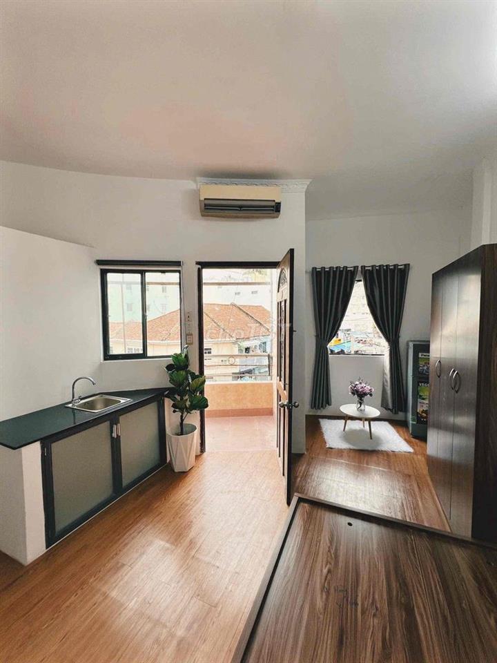 STUDIO BAN CÔNG FULL NỘI THẤT – GẦN ĐẠI HỌC Y DƯỢC