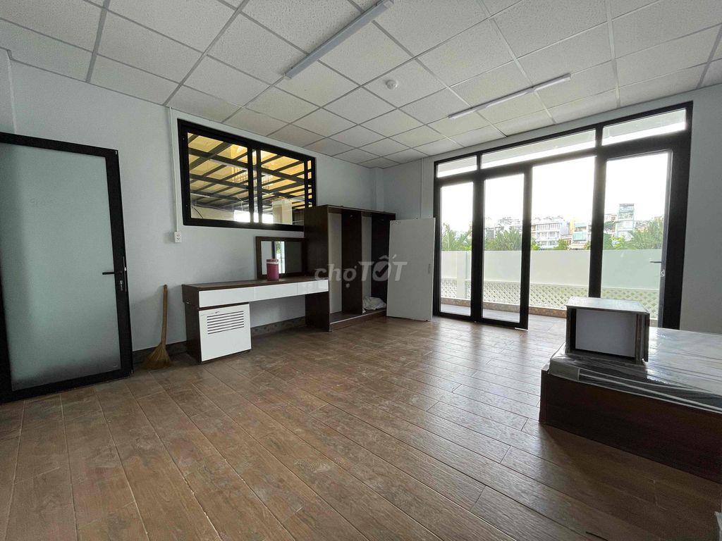 Căn hộ mới 100% gần Bến xe Q8– Ban công –  Thang máy - Cho nuôi pet