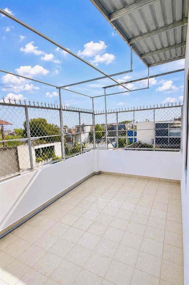 Full nội thất gần ngay bến xe Q8 có sân phơi siêu thoáng giá 4tr2