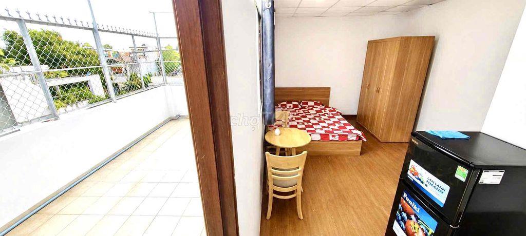 Full nội thất gần ngay bến xe Q8 có sân phơi siêu thoáng giá 4tr2