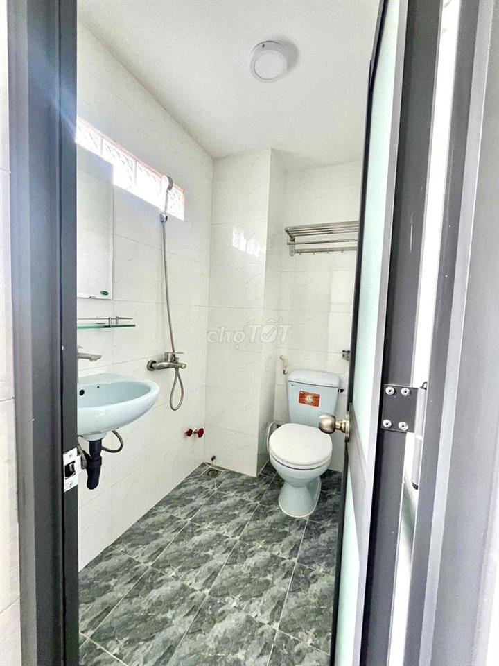Phòng Full Nội Thất Nguyễn Thị Tần – Có Máy Lạnh, Tủ Lạnh – Ở Ngay