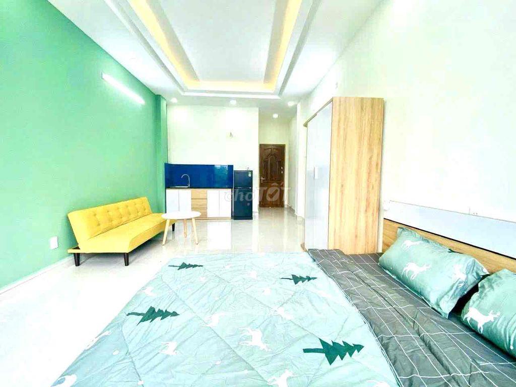 Phòng ban công cho thuê Dương Bá Trạc phòng lớn giá 6tr9 còn giảm thêm
