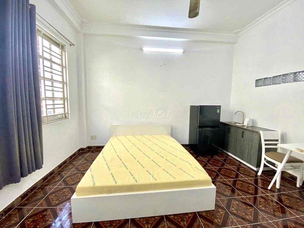 CHO THUÊ STUDIO FULL NỘI THẤT – CỬA SỔ LỚN THOÁNG MÁT –  PHẠM HÙNG