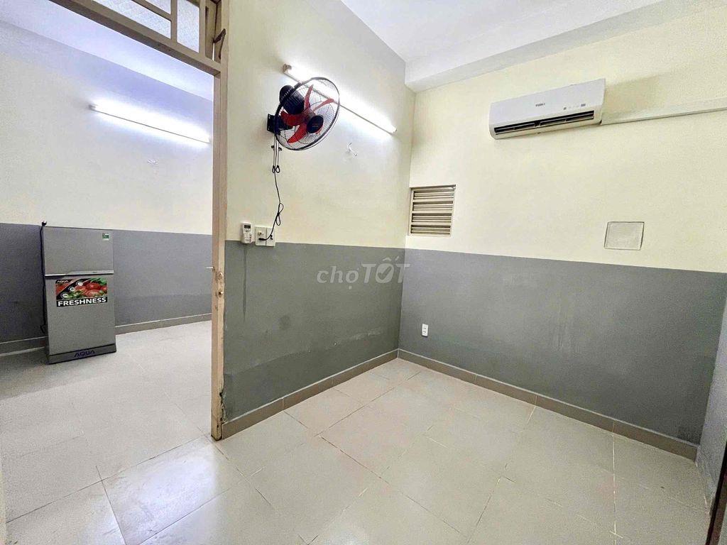 1PN TẦNG TRỆT TÁCH BẾP 5TR5 FULL NỘI THẤT – BÙI MINH TRỰC, Q8