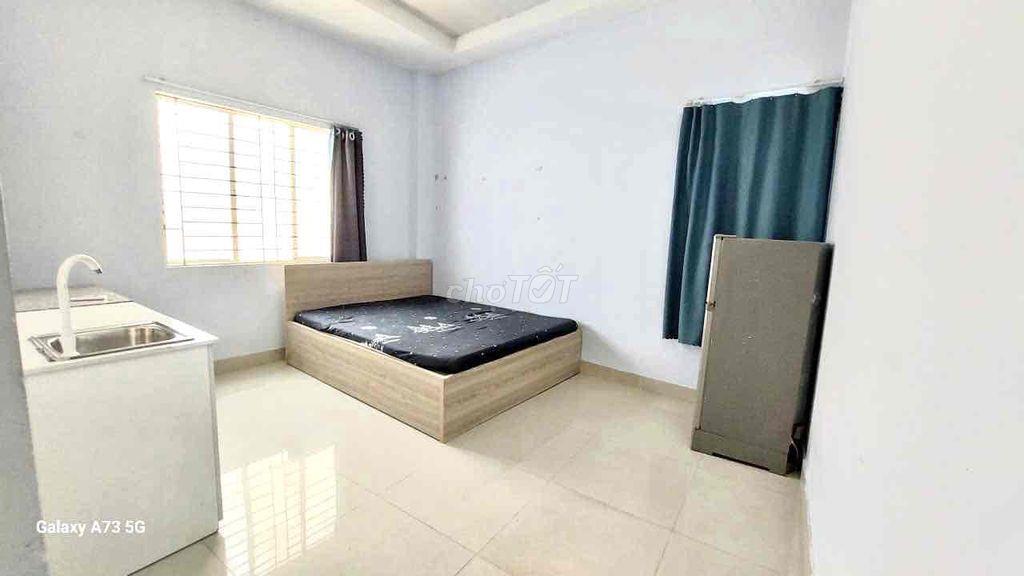 Studio Full Nội Thất Có Kệ Bếp – Cửa Sổ Lớn Thoáng Mát – Dương Bá Trạc