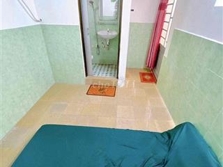 Cho thuê phòng trọ giá rẻ – 2,6 triệu – Có máy lạnh - Lầu 3 P16 Q8