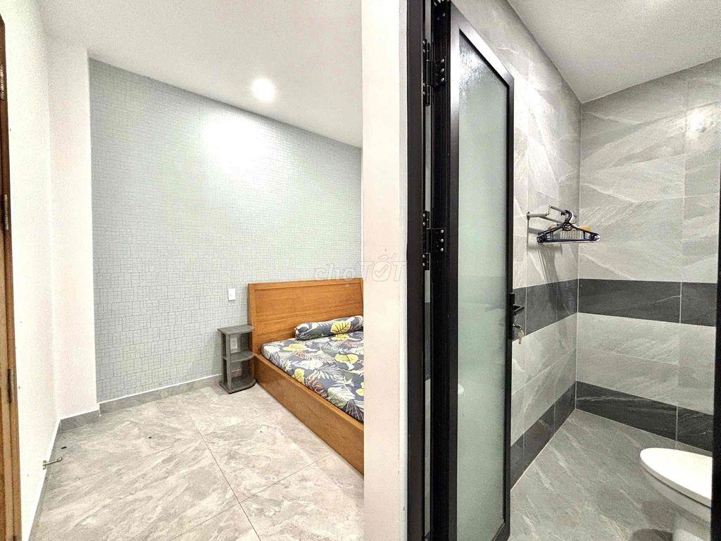 🔥 CHO THUÊ PHÒNG CỬA SỔ GIẾNG TRỜI/STUDIO ÂU DƯƠNG LÂN, Q8 – GẦN ĐH SG