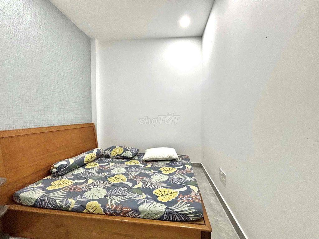 🔥 CHO THUÊ PHÒNG CỬA SỔ GIẾNG TRỜI/STUDIO ÂU DƯƠNG LÂN, Q8 – GẦN ĐH SG