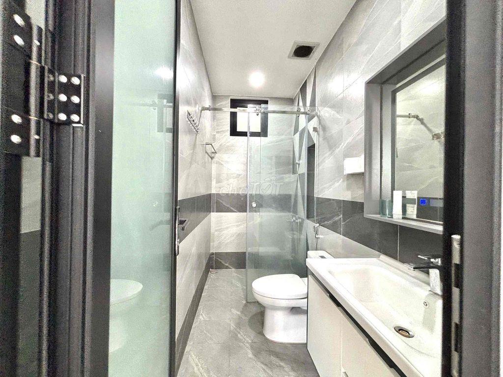 PHÒNG ĐẸP NHƯ KHÁCH SẠN, CÓ BAN CÔNG TẠI ÂU DƯƠNG LÂN. GIÁ CHỈ 5TR6.