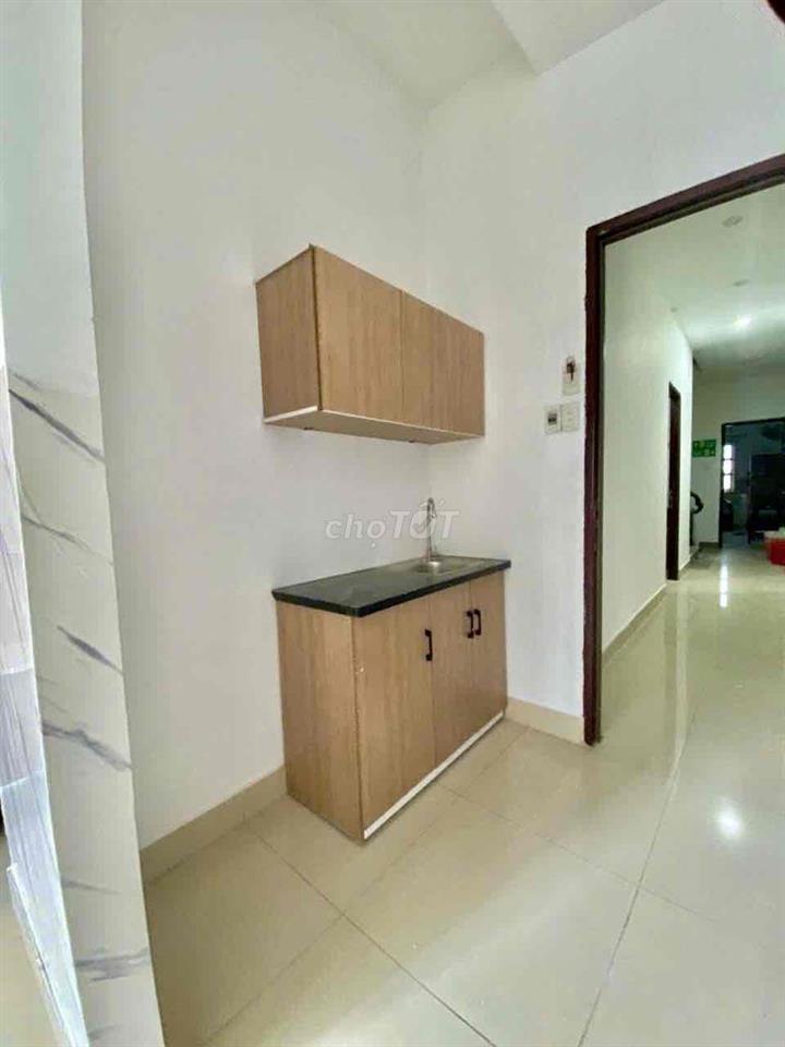 CHO THUÊ PHÒNG FULL NỘI THẤT CÓ BAN CÔNG – TẠ QUANG BỬU, Q8 GIÁ 5,8TR
