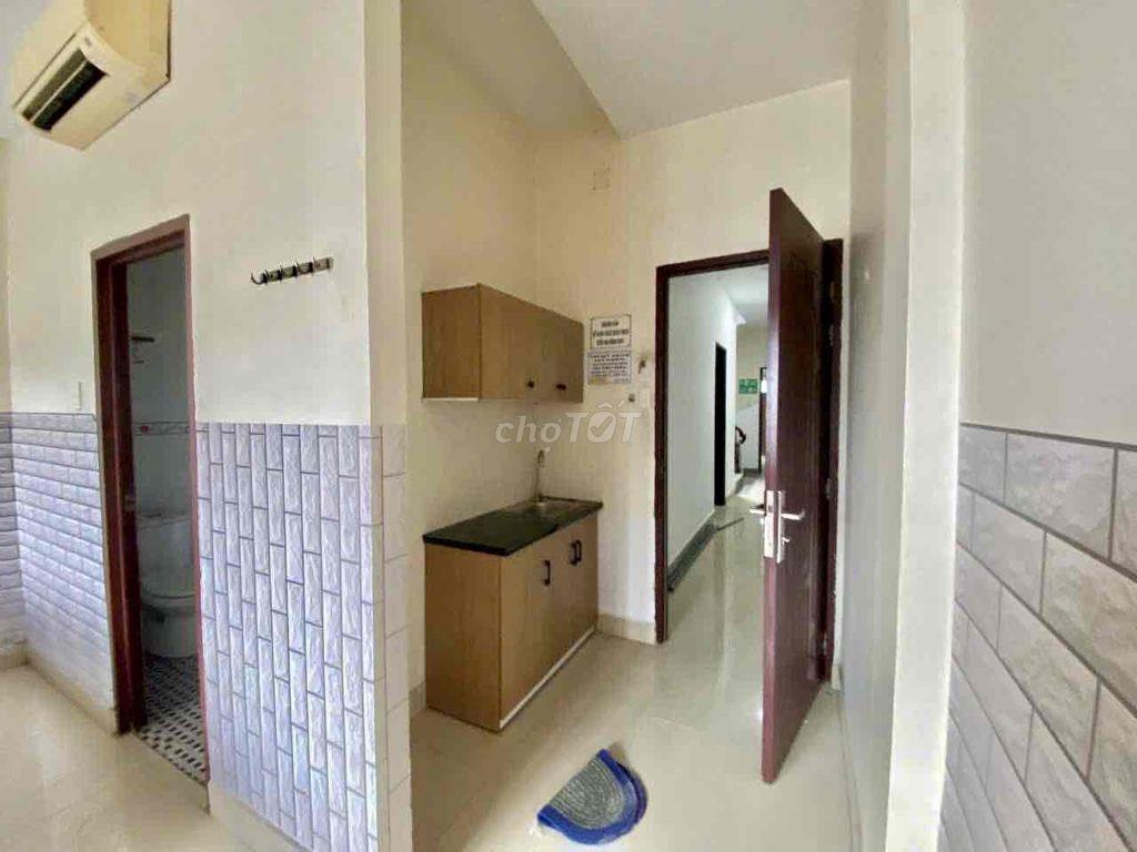 CHO THUÊ PHÒNG FULL NỘI THẤT CÓ BAN CÔNG – TẠ QUANG BỬU, Q8 GIÁ 5,8TR