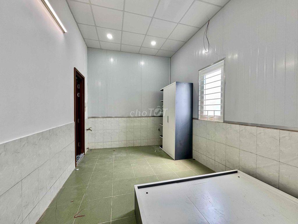 LÊ BÔI P7 Q8 SẴN PHÒNG 3TR6 Ở LIỀN GẦN TRƯỜNG UEH VĂN HIẾN, GẦN CHỢ