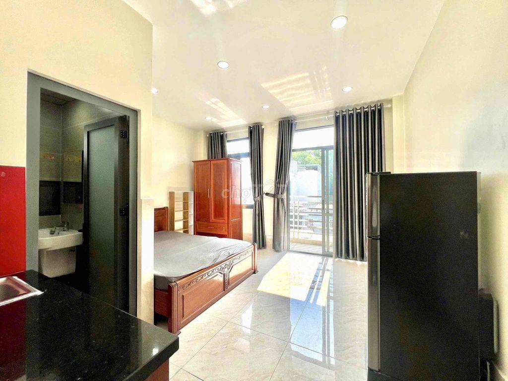 PHÒNG CÓ BAN CÔNG SIÊU RỘNG MÁT - FULL NỘI THẤT GỖ NGAY P4 Q8 - GIÁ 5T