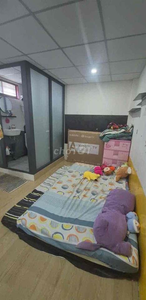 Nhà bán DT 3m70x15m5 nở hậu 4m5 .1 lầu 3 P .2 wc P1 Q8