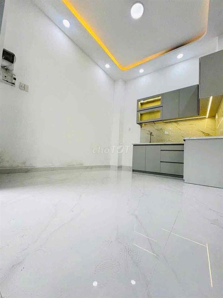 Cho thuê nhà mới DT 5x5 .1 lầu 1 phòng .2 wc G R on cao lỗ P4 Q8