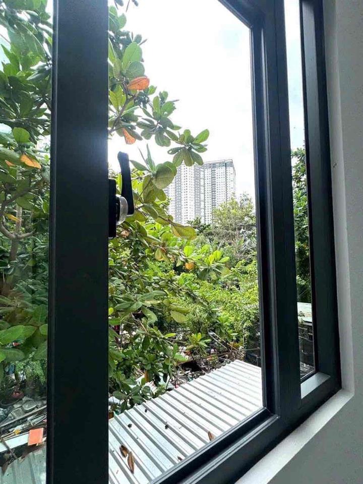 Cho thuê nhà mới DT 5x5 .1 lầu 1 phòng .2 wc G R on cao lỗ P4 Q8