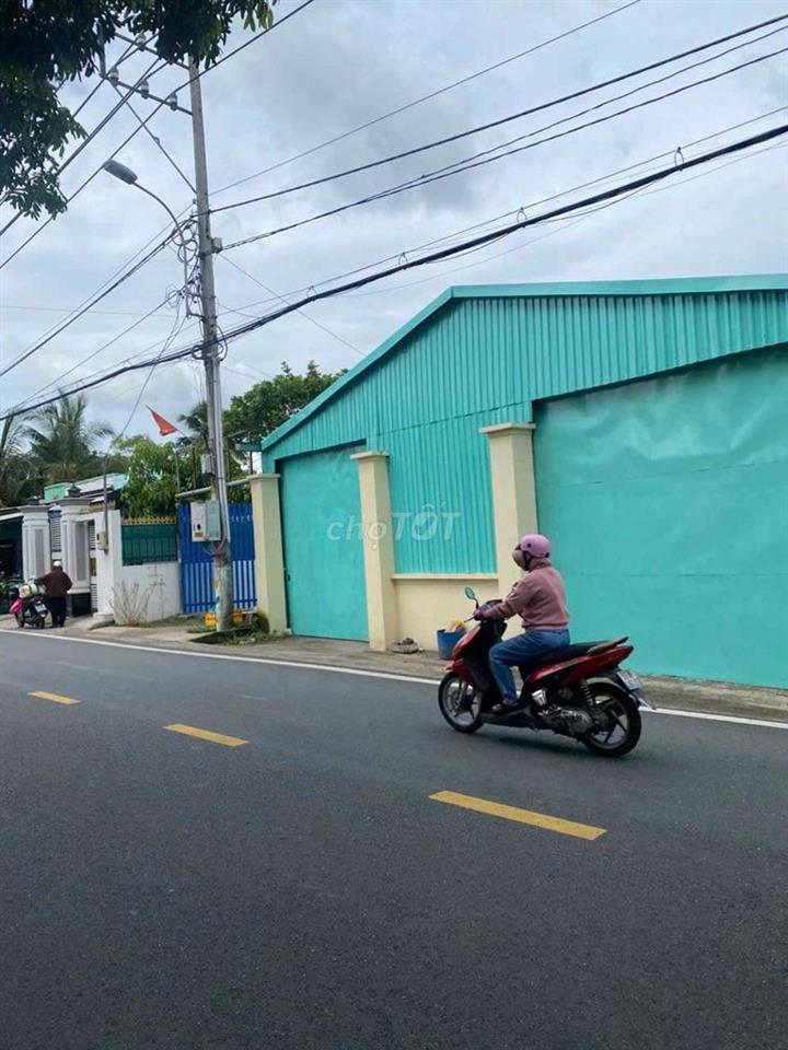 Cần bán nhà xưởng mặt tiền đường đã có điện 3 pha ,nước 