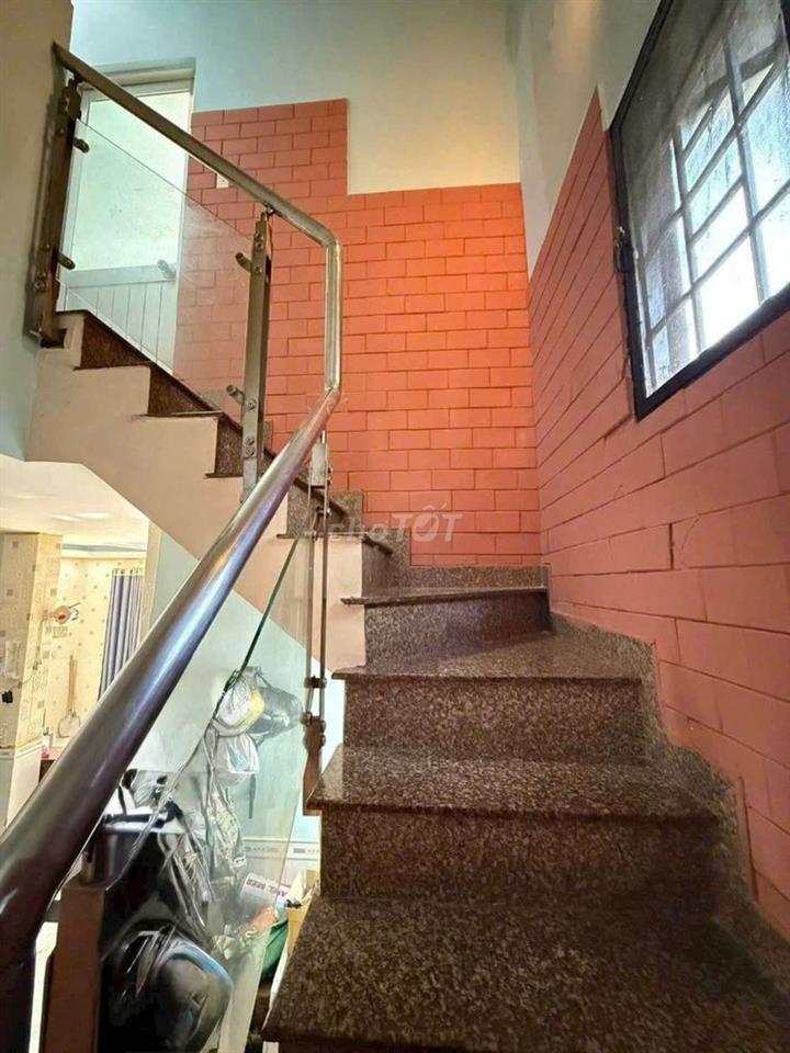 bán nhà sổ hồng xã phong phú ql50