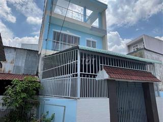 bán nhà sổ hồng 2 lầu xã phong phú ql50