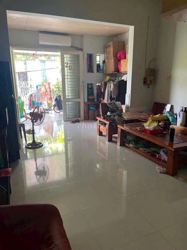 bán nhà sổ hồng riêng gần chợ phú lạc ql50