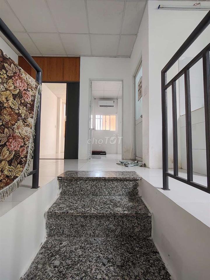 bán nhà sổ hồng riêng ba lầu xã Phong Phú gần Nguyễn Văn Linh