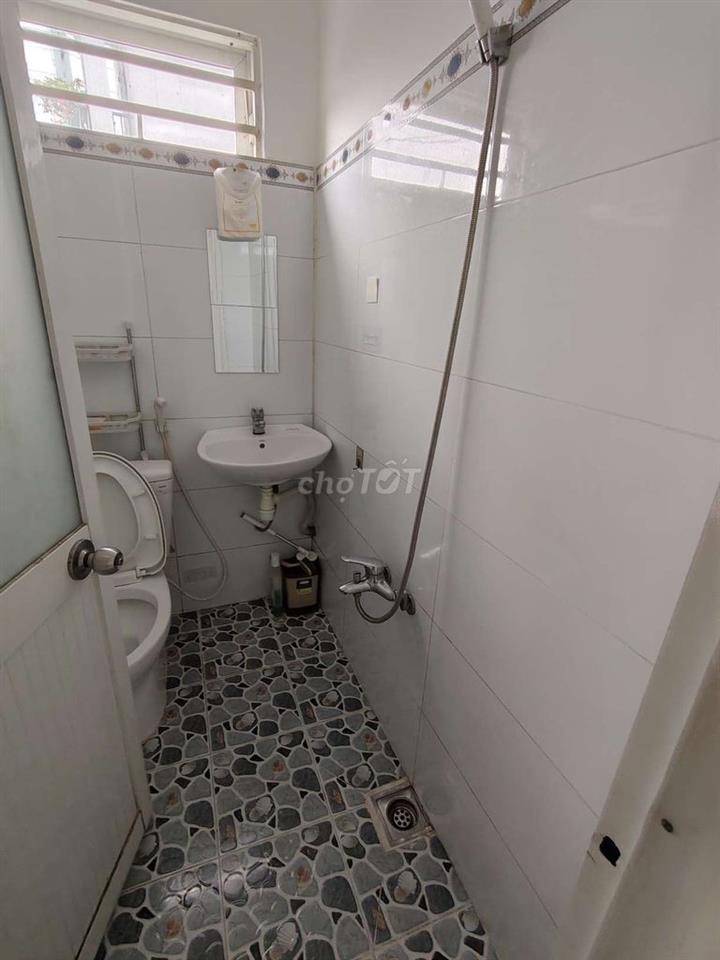 bán nhà sổ hồng riêng ba lầu xã Phong Phú gần Nguyễn Văn Linh