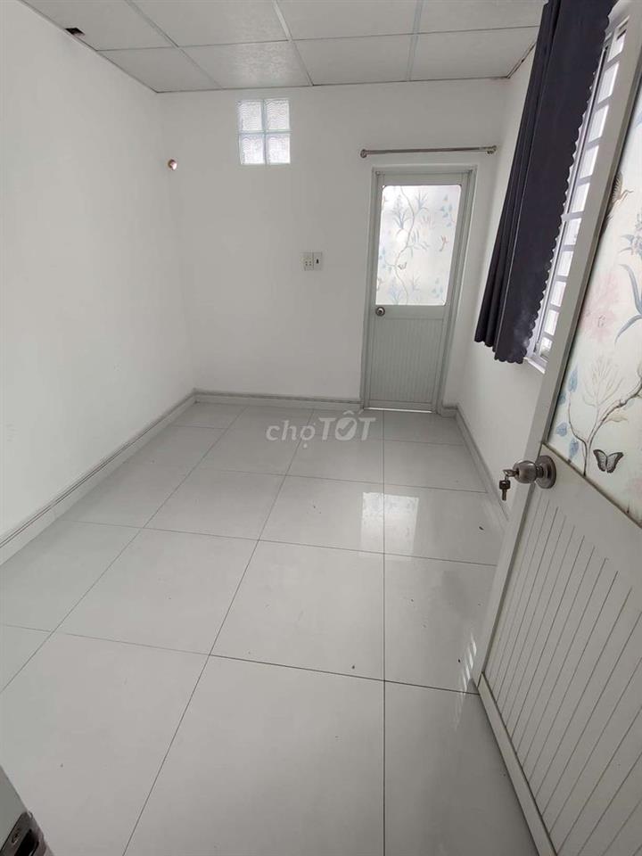 bán nhà sổ hồng riêng ba lầu xã Phong Phú gần Nguyễn Văn Linh