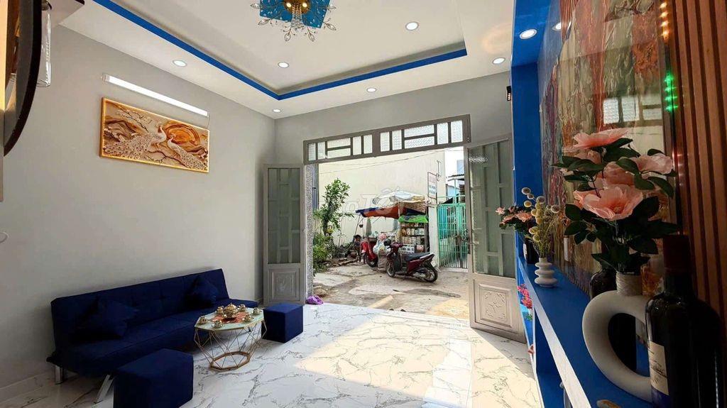 Bán nhà xã Tân Kim gần cây xăng