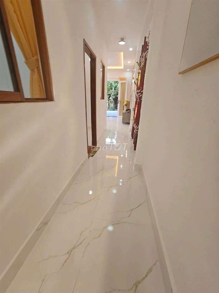 bán nhà sổ hồng riêng gần  cây xăng Tân kim