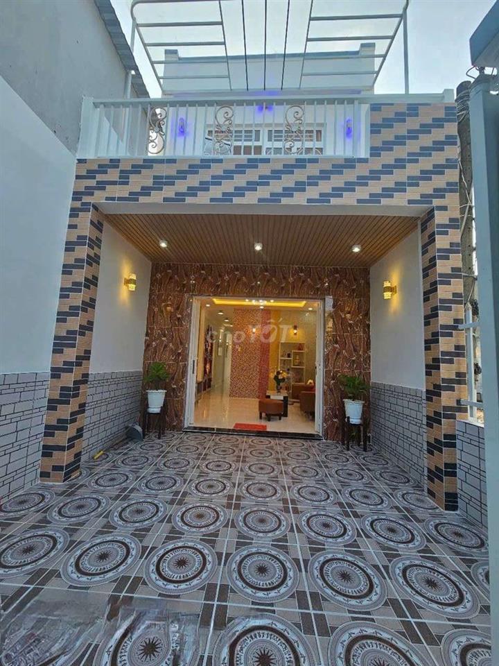 bán nhà sổ hồng riêng gần  cây xăng Tân kim