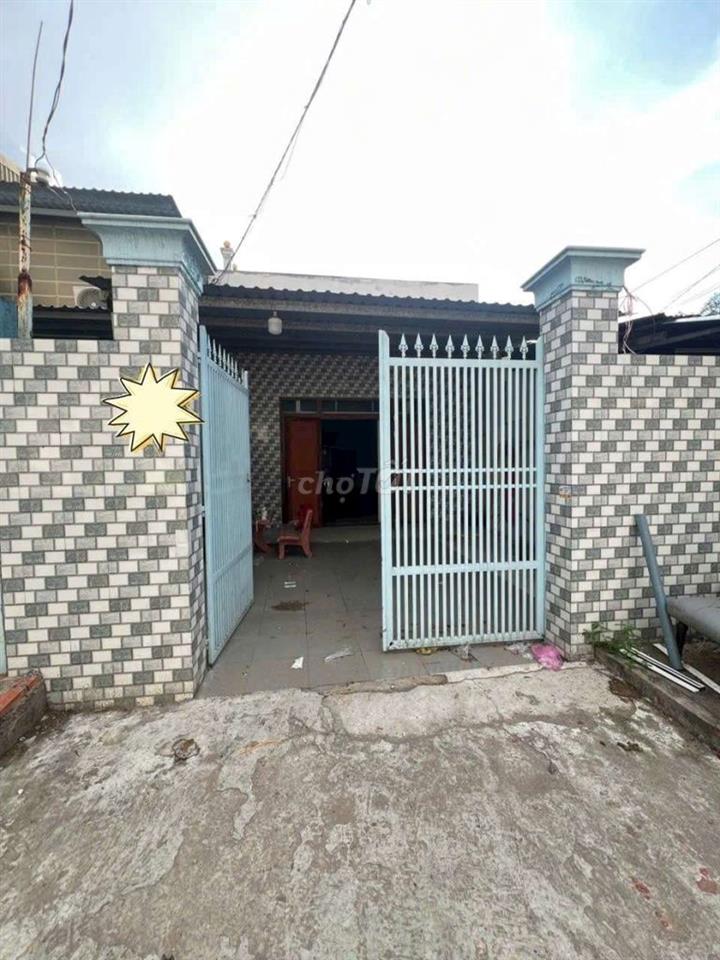 cho thuê nhà 230 m2 hẻm xe tải gần Nguyễn Văn Linh xã Phong Phú