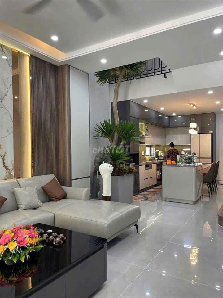Gia Đình cần bán căn nhà 1 trệt 1 lầu ở qui Đức, bình Chánh, TPHCM