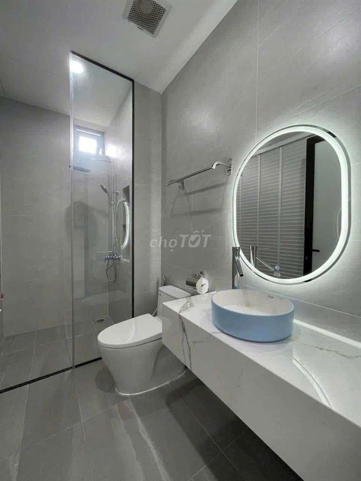 Gia Đình cần bán căn nhà 1 trệt 1 lầu ở qui Đức, bình Chánh, TPHCM