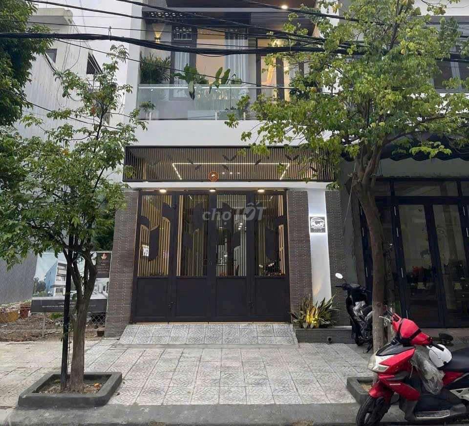 Gia Đình cần bán căn nhà 1 trệt 1 lầu ở qui Đức, bình Chánh, TPHCM
