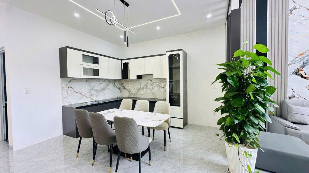 NHÀ MỚI SỔ RIÊNG 100M2 GẦN CHỢ BÌNH CHÁNH SÁT ĐINH ĐỨC THIỆN 