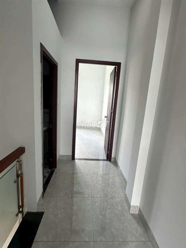 BÁN NHÀ VÔ Ở NGAY 4M*13M 1T+ LẦU SUỐT 2PN 2W ĐƯỜNG 4M