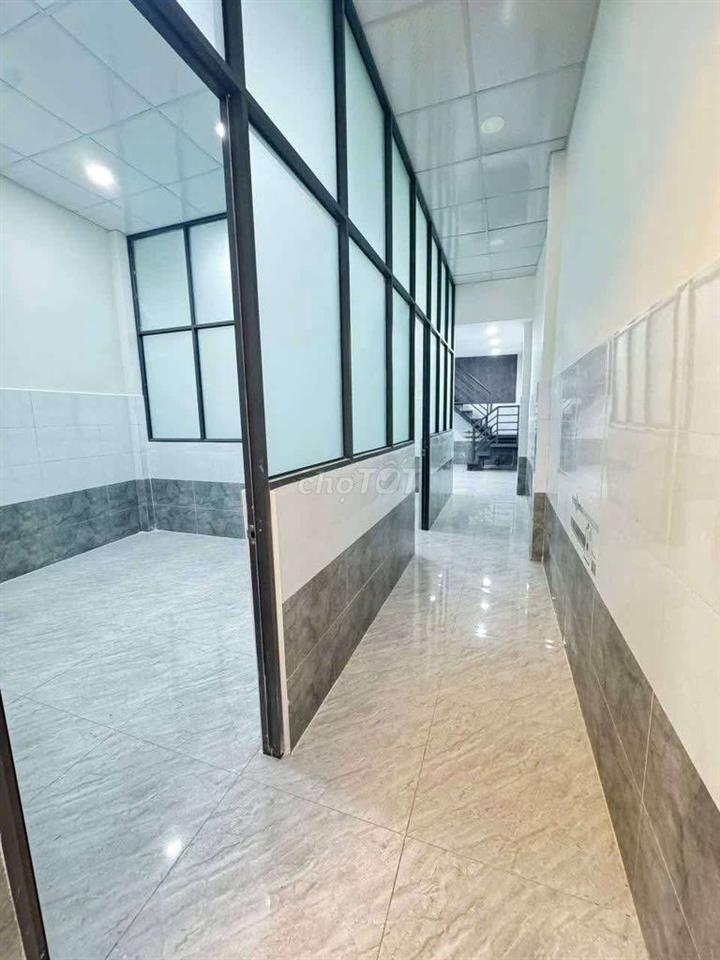 Bán nhà số nhà huyện DT: 4m*20m nở hậu 5m 3pn 2w đường 7m thông