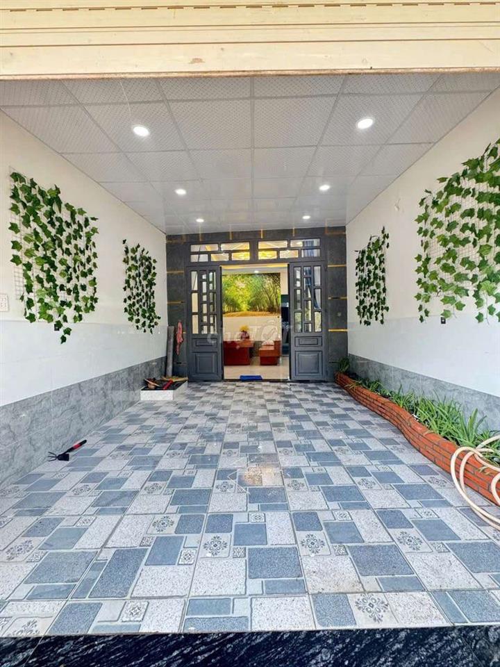 Bán nhà số nhà huyện DT: 4m*20m nở hậu 5m 3pn 2w đường 7m thông