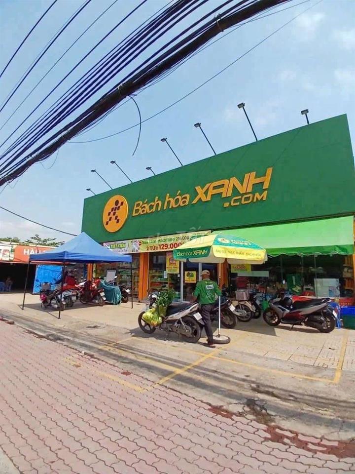BÁN NHÀ ĐẸP 4M*15M lầu suốt 3pn 2w đường 5m bê tông