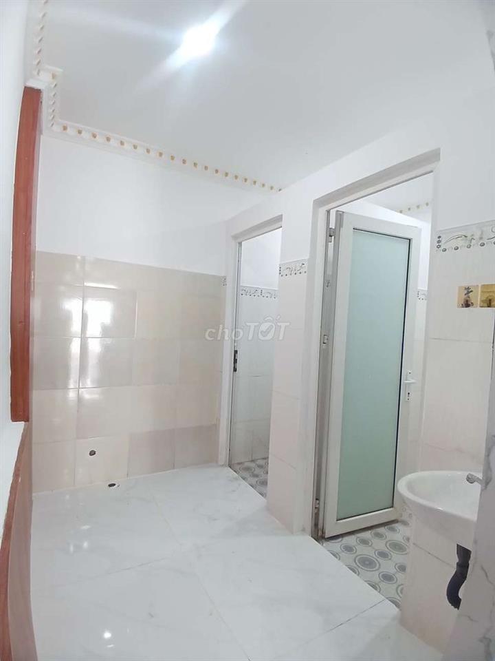 BÁN NHÀ ĐẸP 4M X 17M LẦU SUỐT 4PN 2W PHÒNG KHÁCH RỘNG