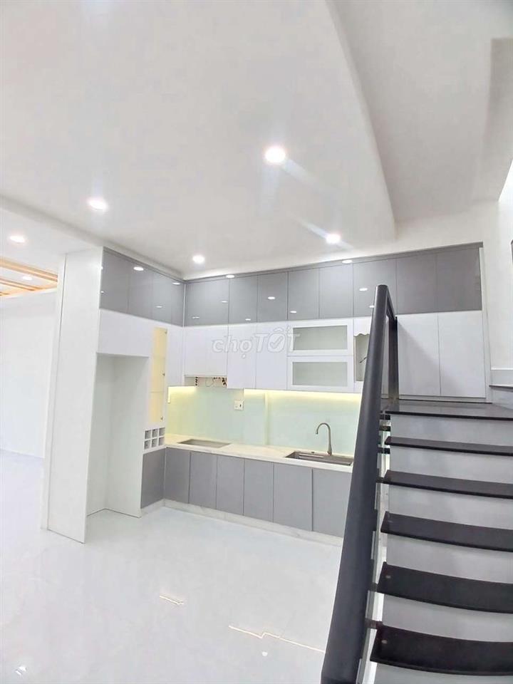 BÁN NHÀ ĐẸP ĐƯỜNG 6D GẦN CAFE NOVA DT: 5M*12M 1T+ LẦU 2PN 2W