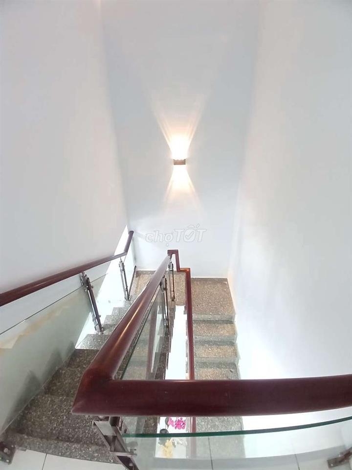 BÁN NHÀ ĐẸP GIÁ RẺ 1/ NGẮN ĐƯỜNG THỚI HÒA 4,5 X 12M 3PN 2W CÓ SN HUYỆN