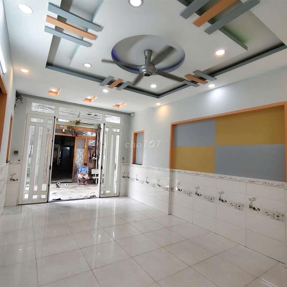 CHỦ NGỘP BÁN NHANH NHÀ ĐẸP GIÁ RẺ DT: 4M X 13M 1T+ LẦU 1 LỬNG 3PN 2W
