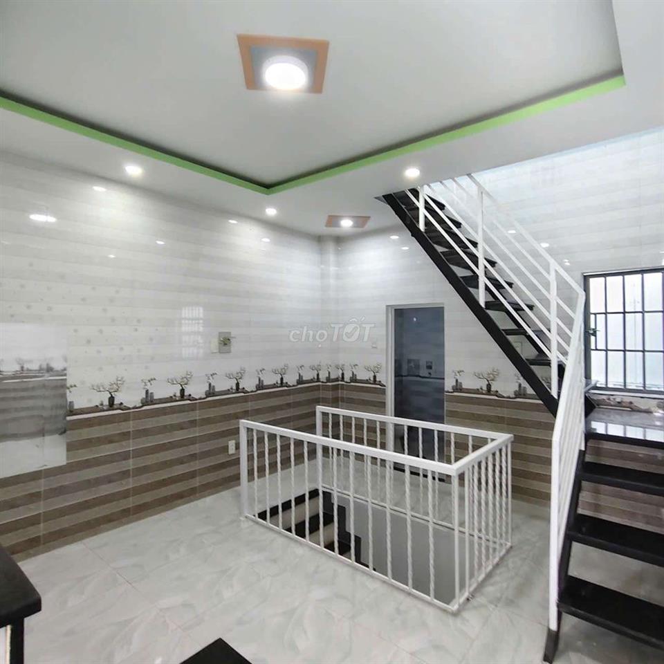 CHỦ NGỘP BÁN NHANH NHÀ ĐẸP GIÁ RẺ DT: 4M X 13M 1T+ LẦU 1 LỬNG 3PN 2W