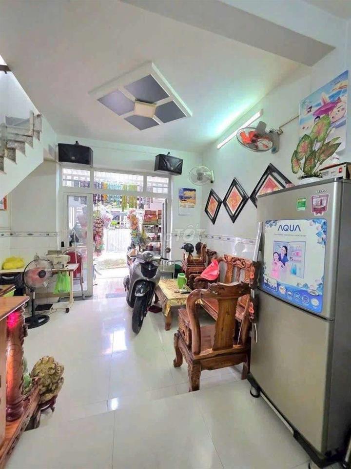 Bán nhà 1trệt 1lầu SHR, dt 66m2 kế bên chợ Vĩnh Lộc B giá 1tỷ450triệu