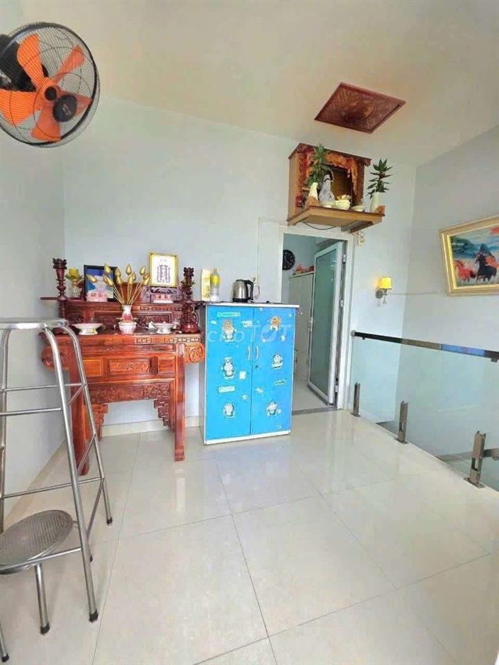 Bán nhà 1trệt 1lầu SHR, dt 66m2 kế bên chợ Vĩnh Lộc B giá 1tỷ450triệu