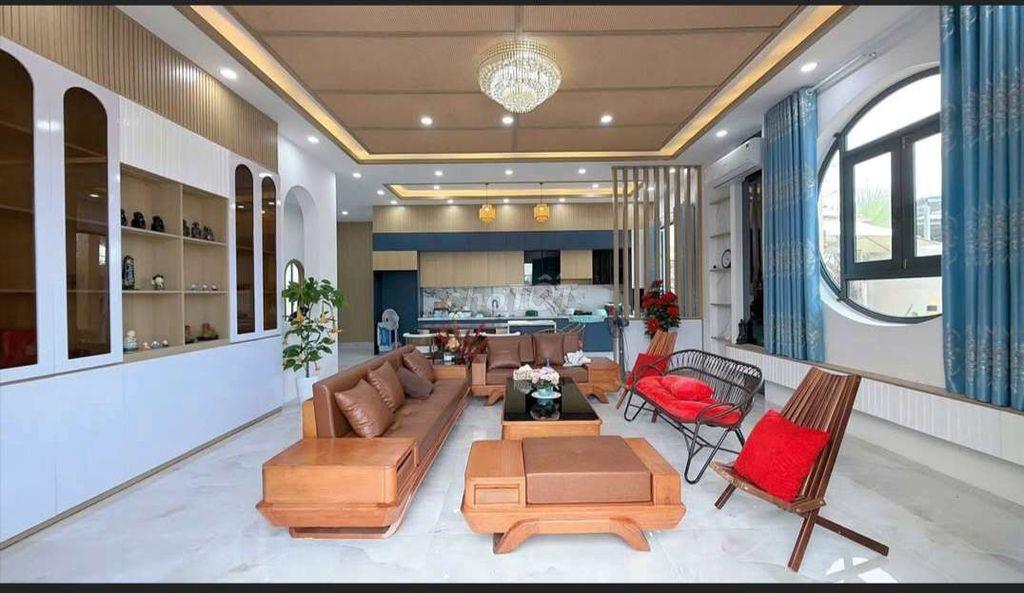 Bán nhà cấp 4 sổ hồng riêng ngay kdc Bình Hưng giá 1tỷ760triệu