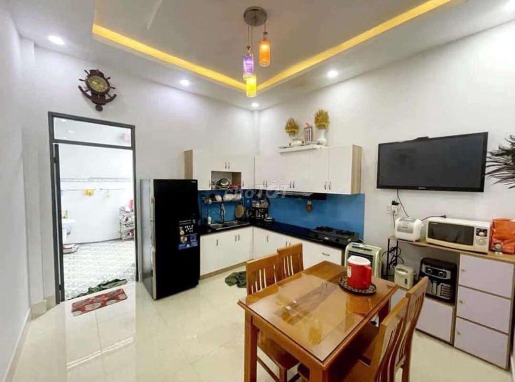 Giảm 300tr bán gấp nhà MT chợ đầu mối Bình Điền đag cho thuê 12tr/thg